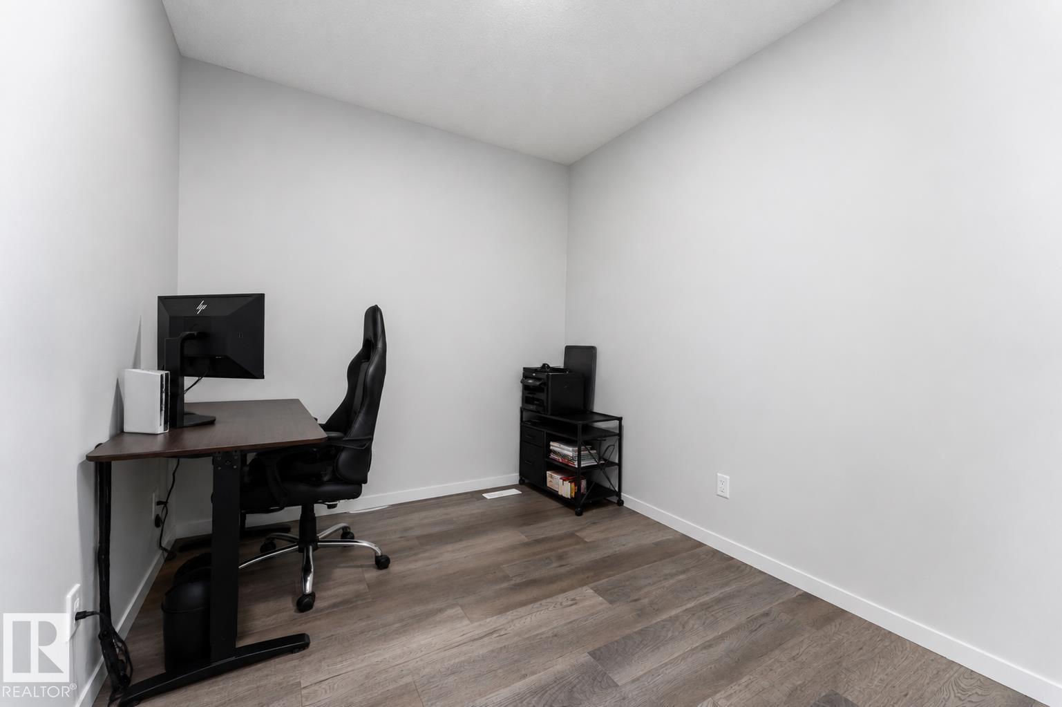 5323 LARK LANDING LD NW - 6