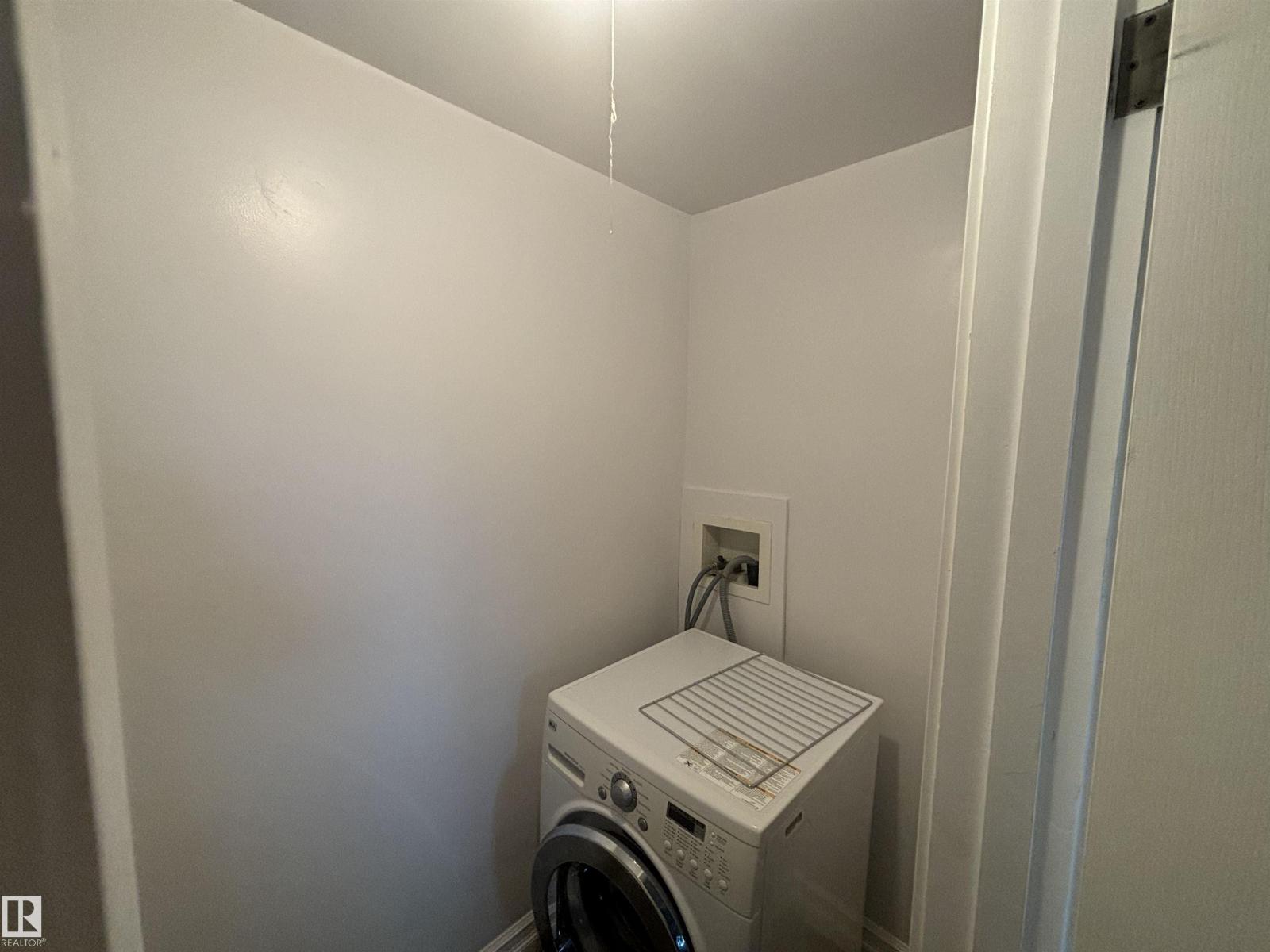 #111 10225 117 ST NW - 14