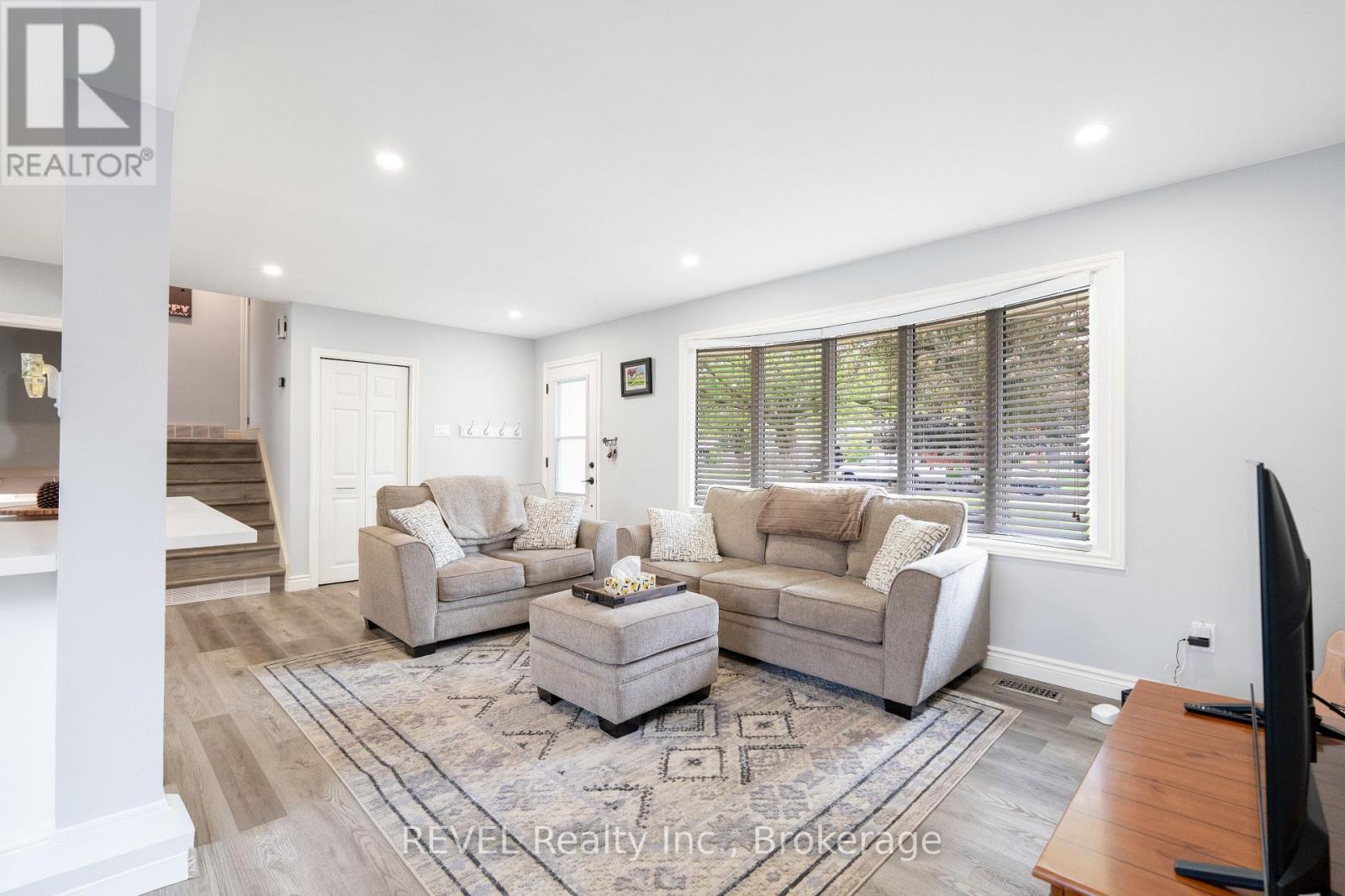 4480 QUEENSWAY GARDENS - 4