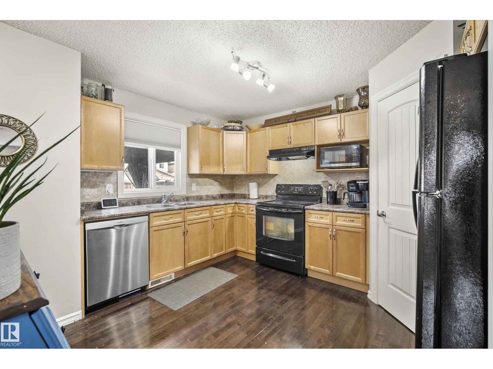 14740 140 ST NW - 9