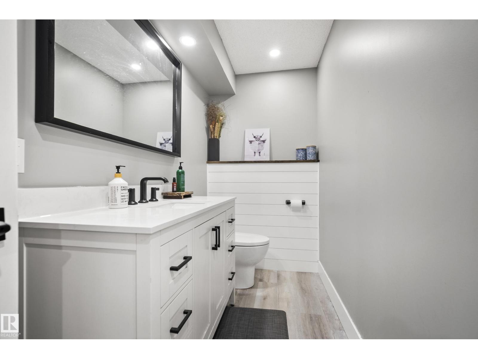 14740 140 ST NW - 33
