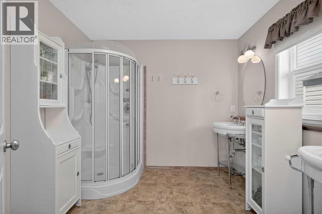 112 Prestwick Point SE - 16