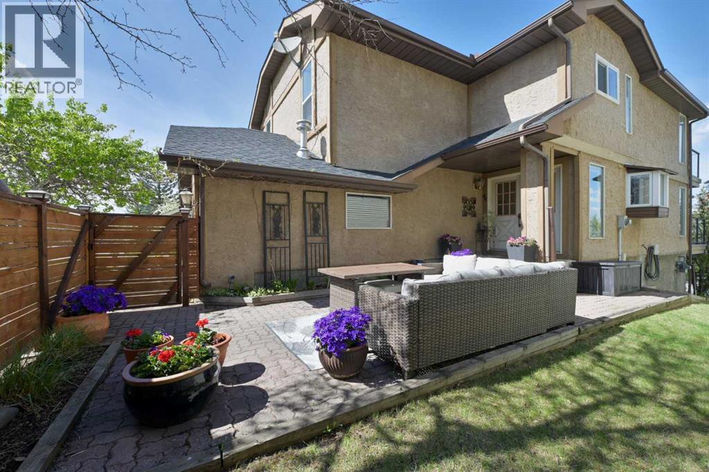 44 Coach Manor Rise SW - Image 2