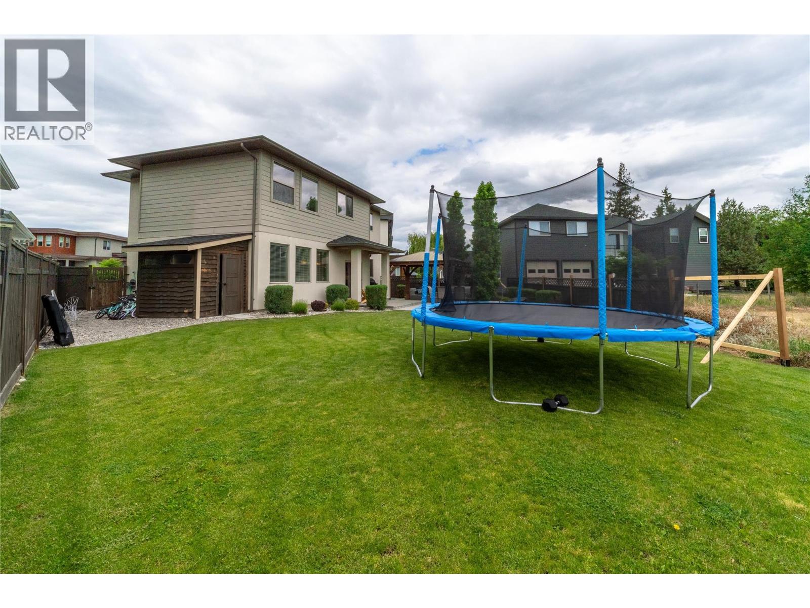 1699 Treffry Place, Summerland