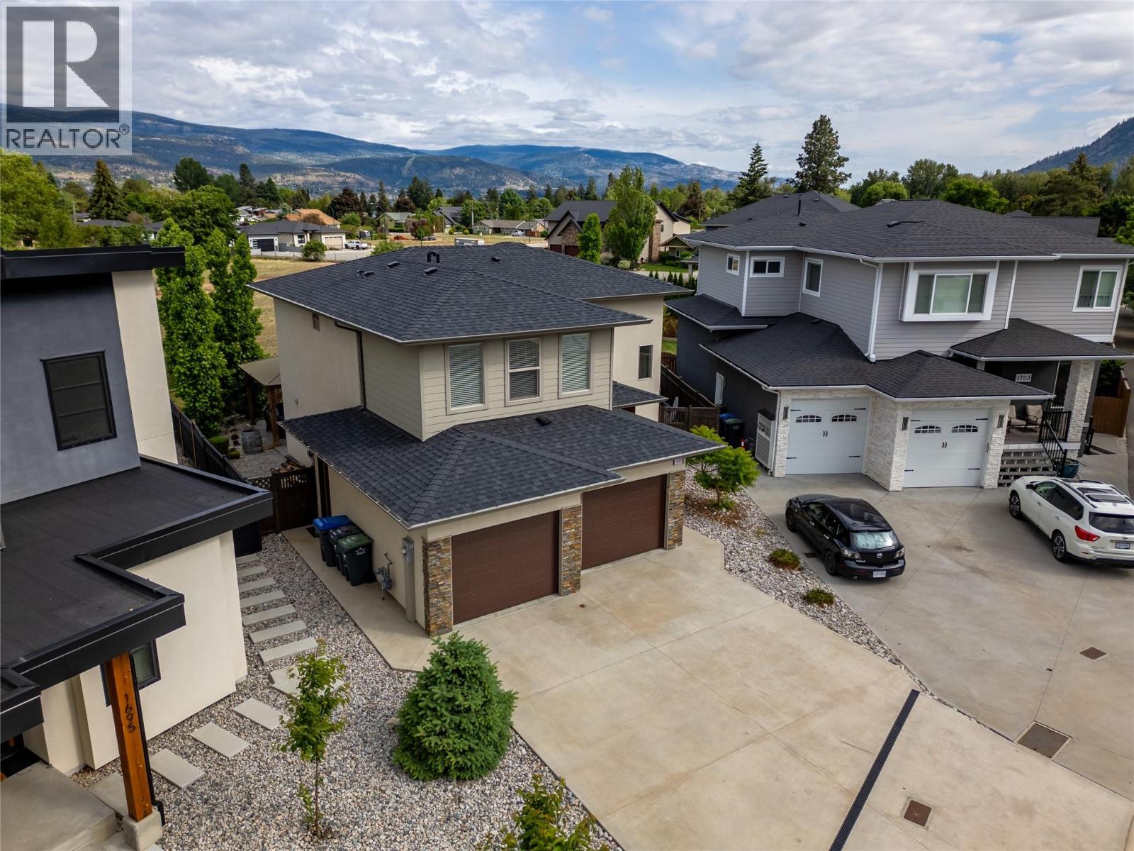 1699 Treffry Place, Summerland