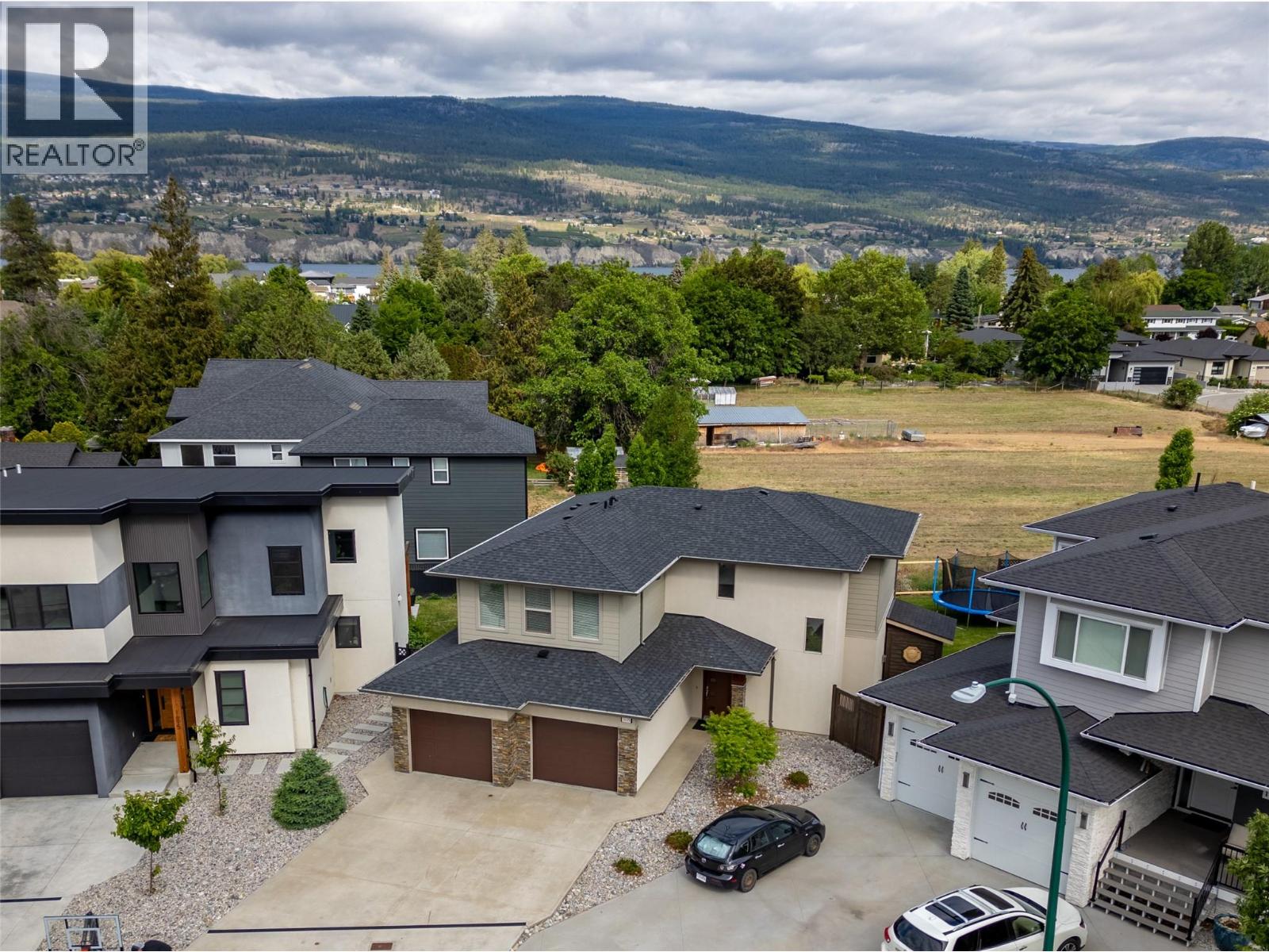1699 Treffry Place, Summerland