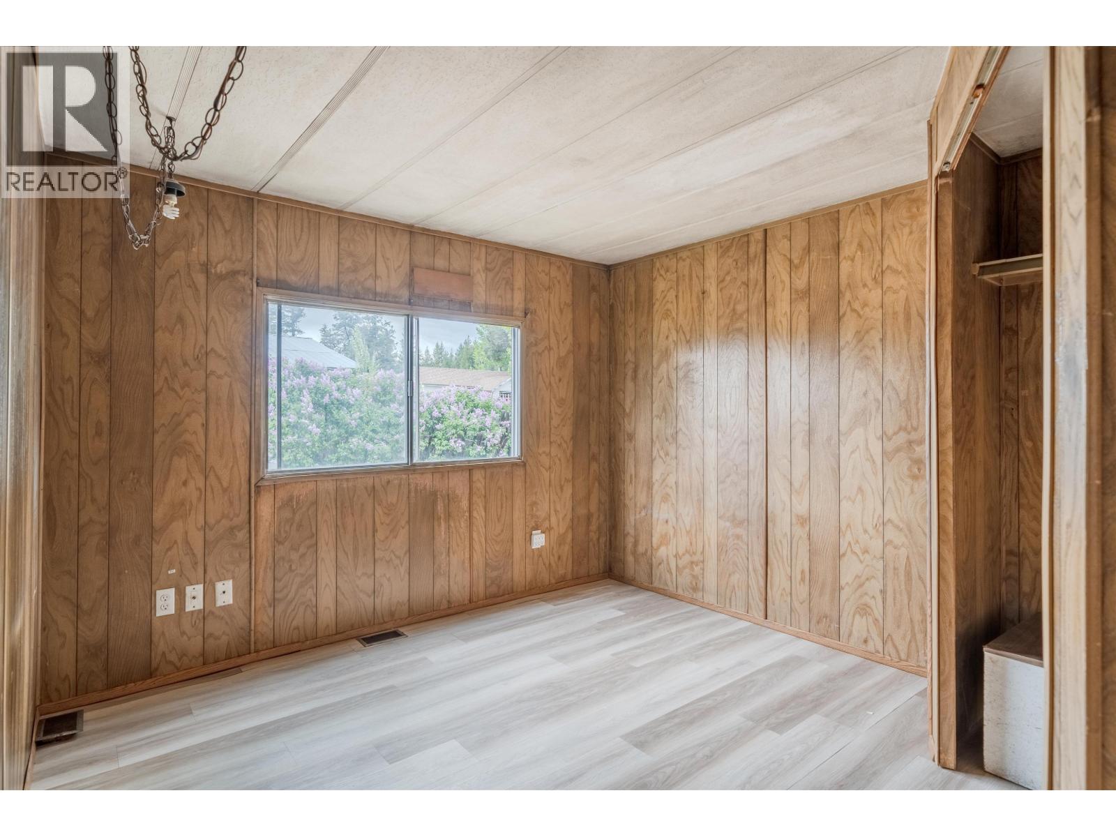 4807 CLARKE AVENUE - 12