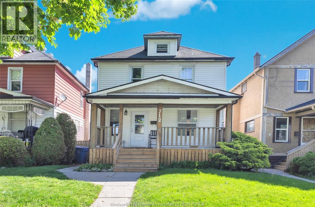 712 GLADSTONE - 1