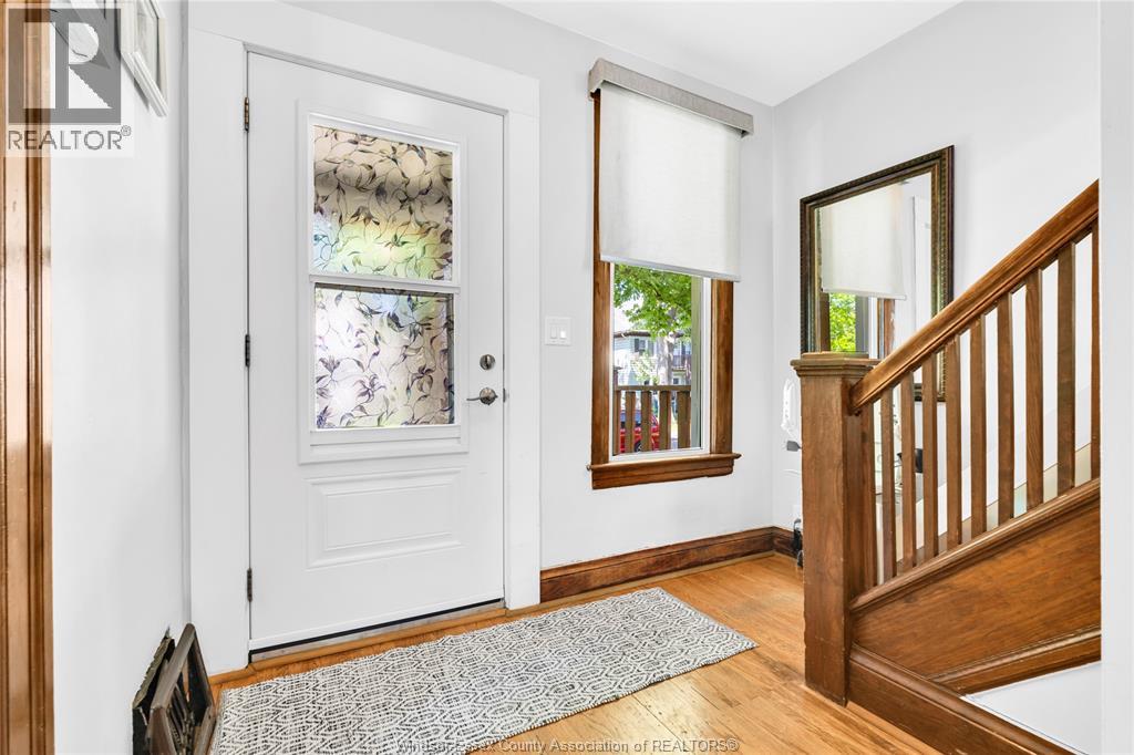 712 GLADSTONE - 4