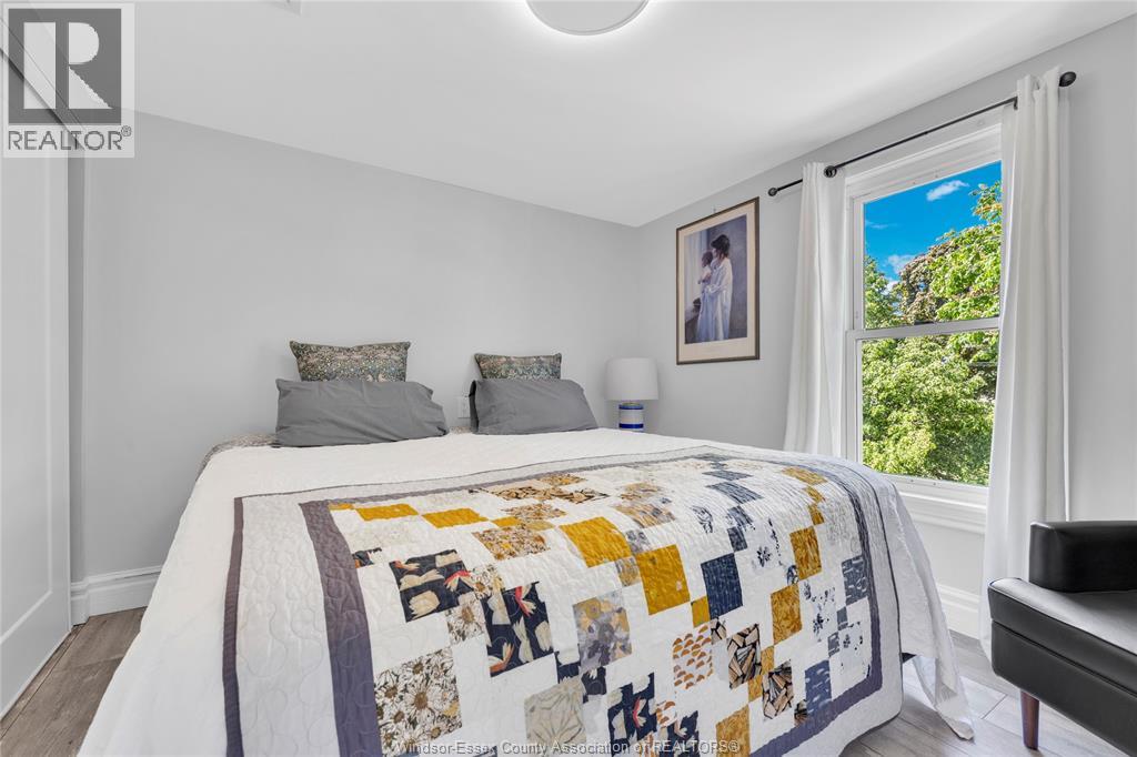 712 GLADSTONE - 20