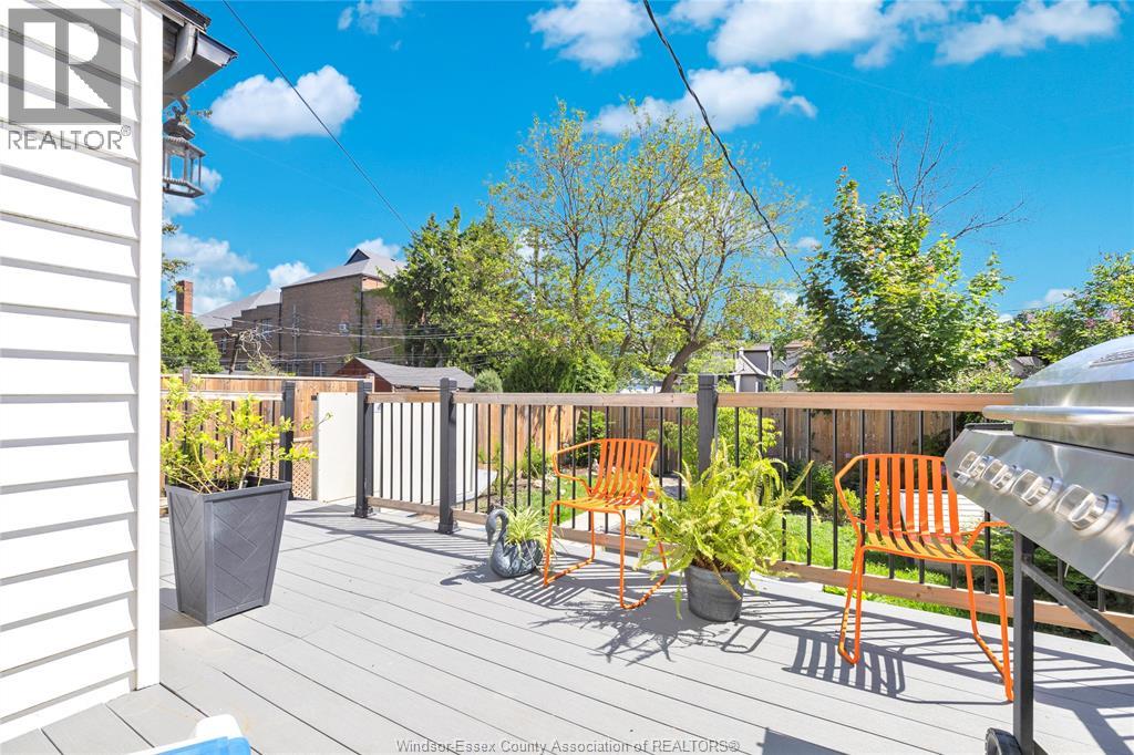 712 GLADSTONE - 29