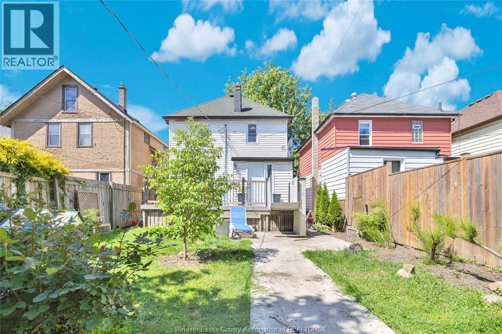 712 GLADSTONE - 34