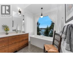 Bathroom - 7210 Sea Cliff Rd, Sooke, BC V9Z1A8 Photo 25
