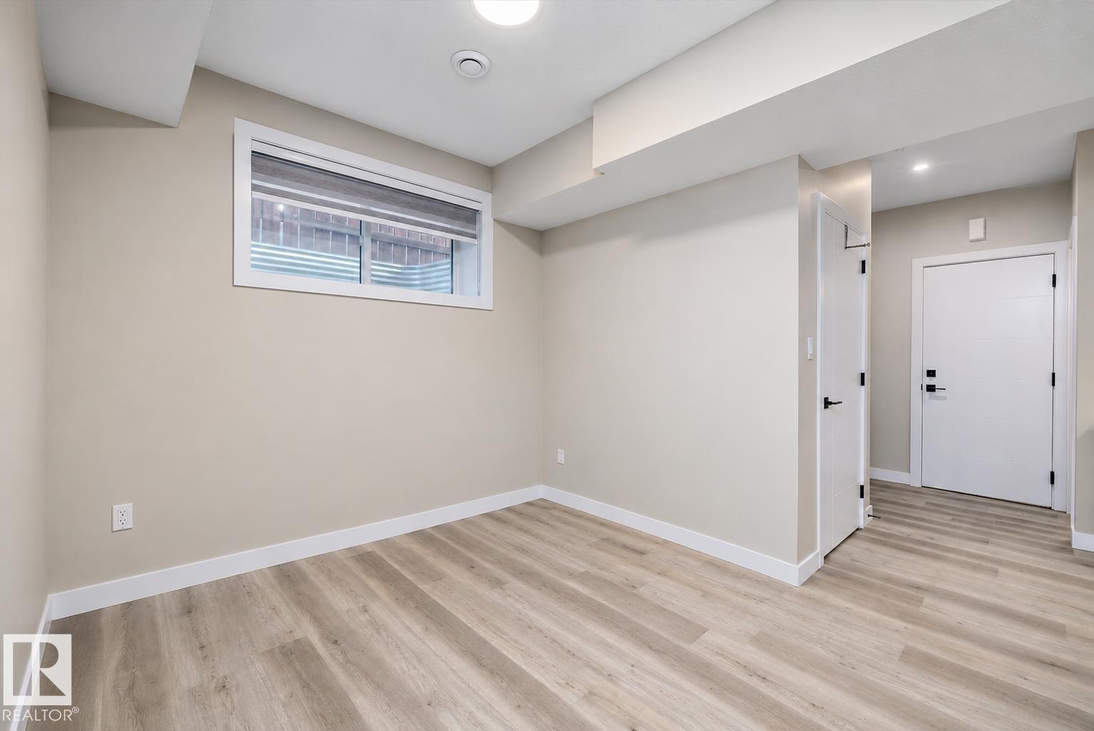 7208 78 AV NW - 28