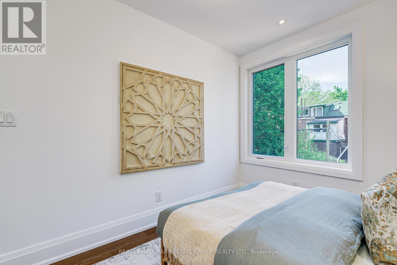 54 SPROAT AVENUE - 33