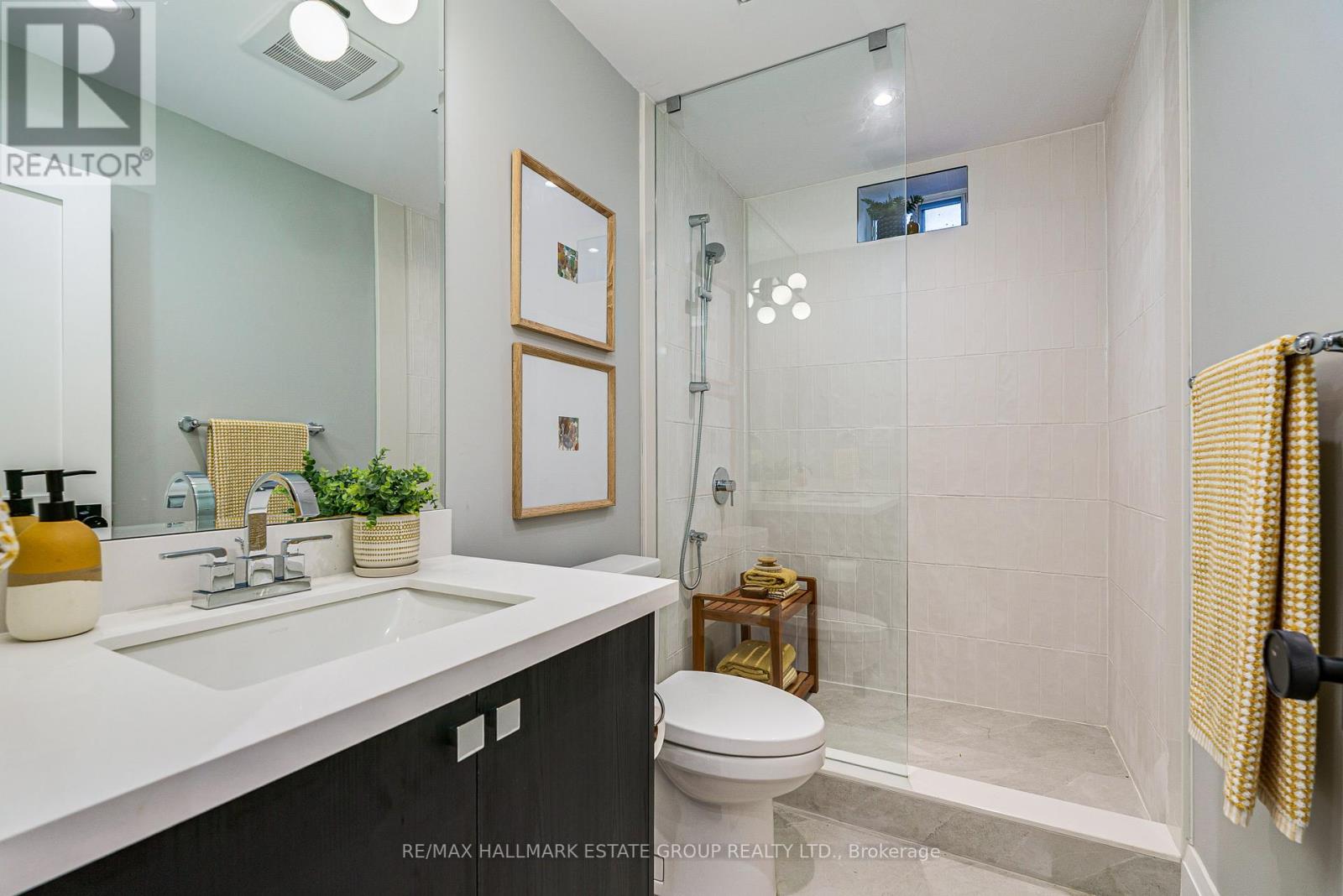 54 SPROAT AVENUE - 40