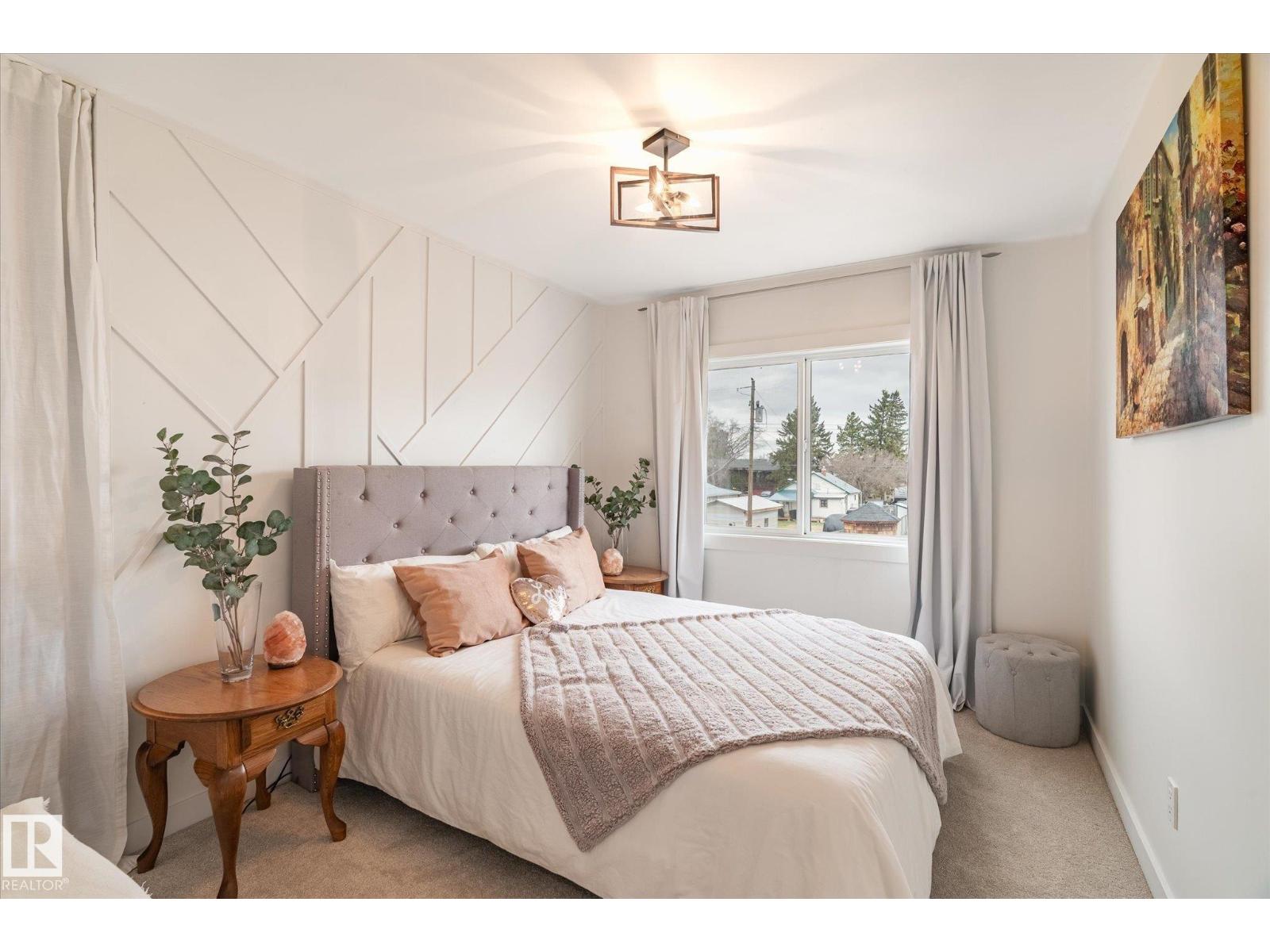 5016 44 Ave - 24