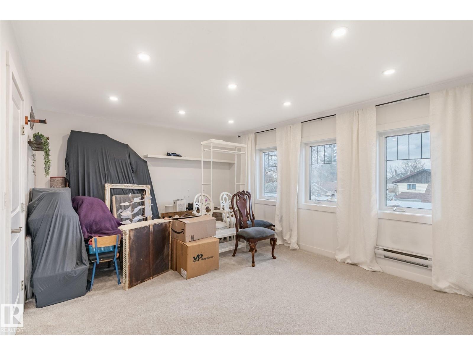 5016 44 Ave - 32