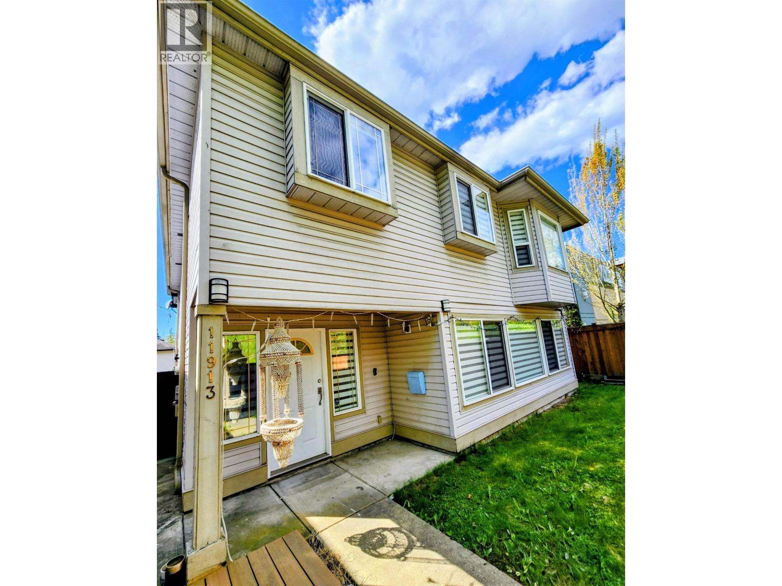 11913 240 Street - main photo