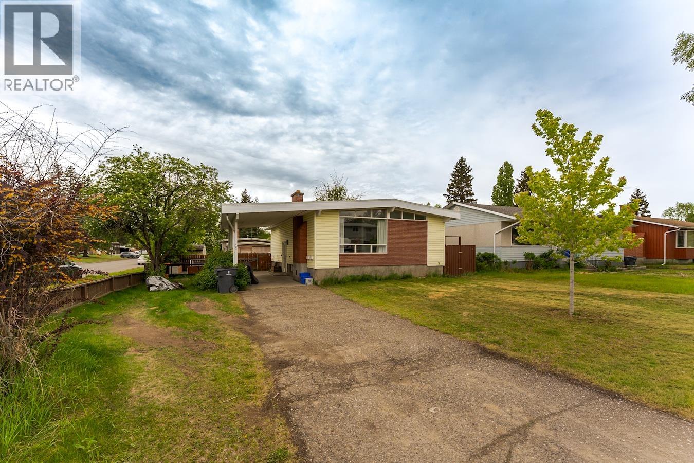 207 N OGILVIE STREET — $499,999