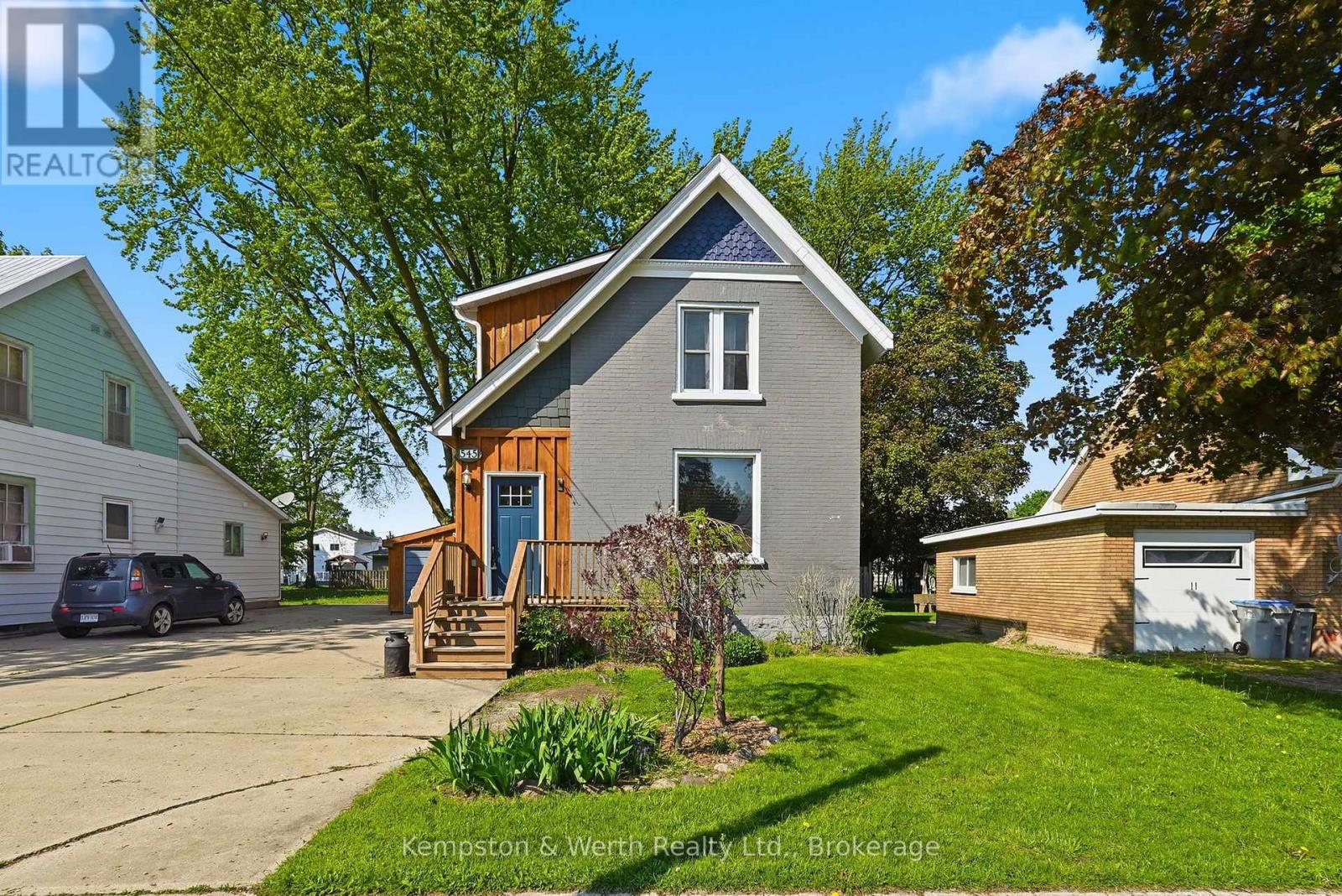 545 MAIN STREET E - 1