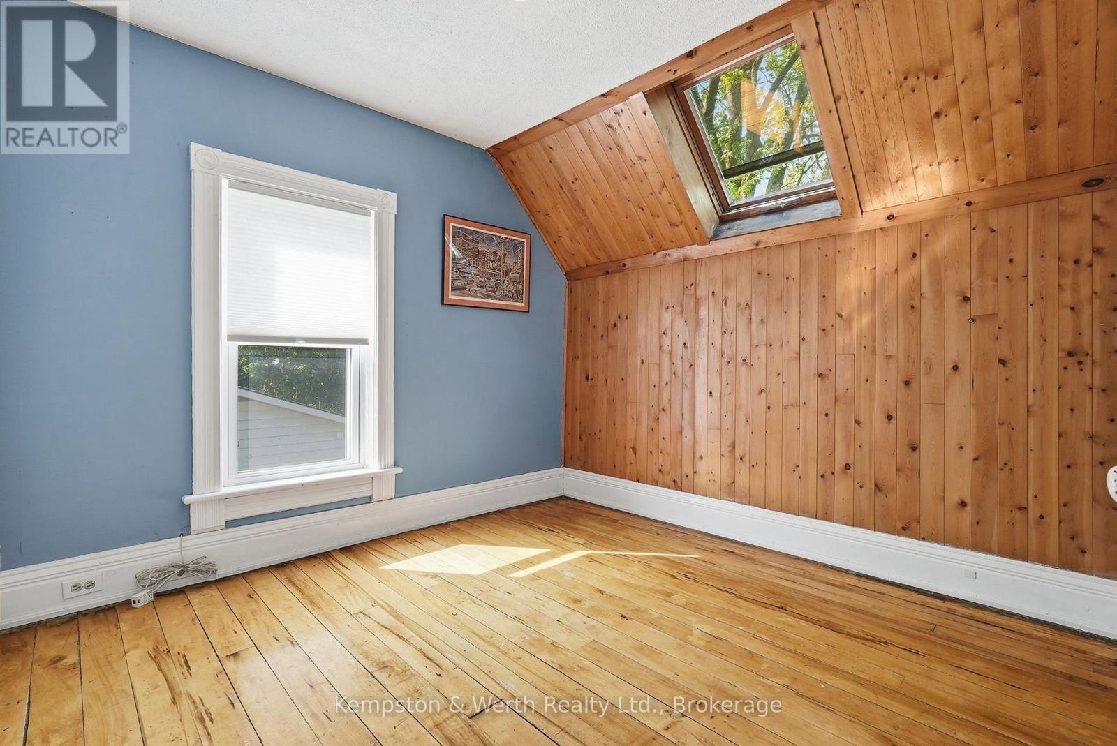 545 MAIN STREET E - 31