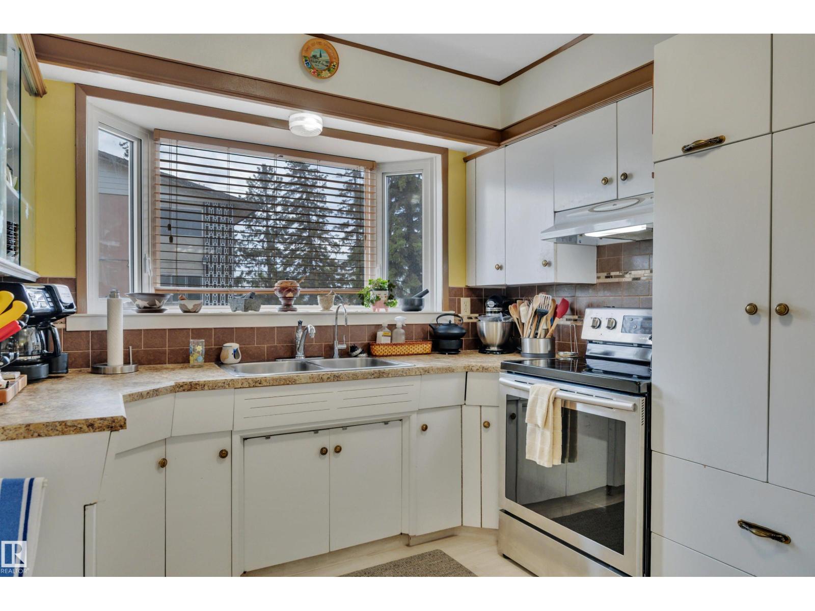 12717 91 ST NW - 15