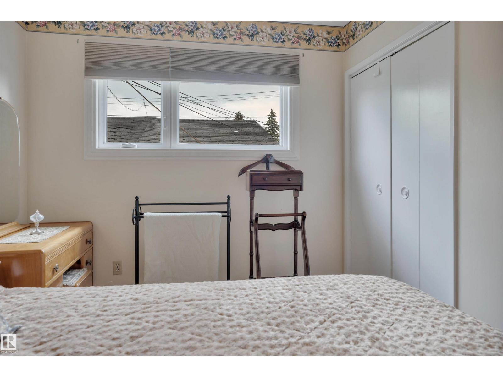 12717 91 ST NW - 23