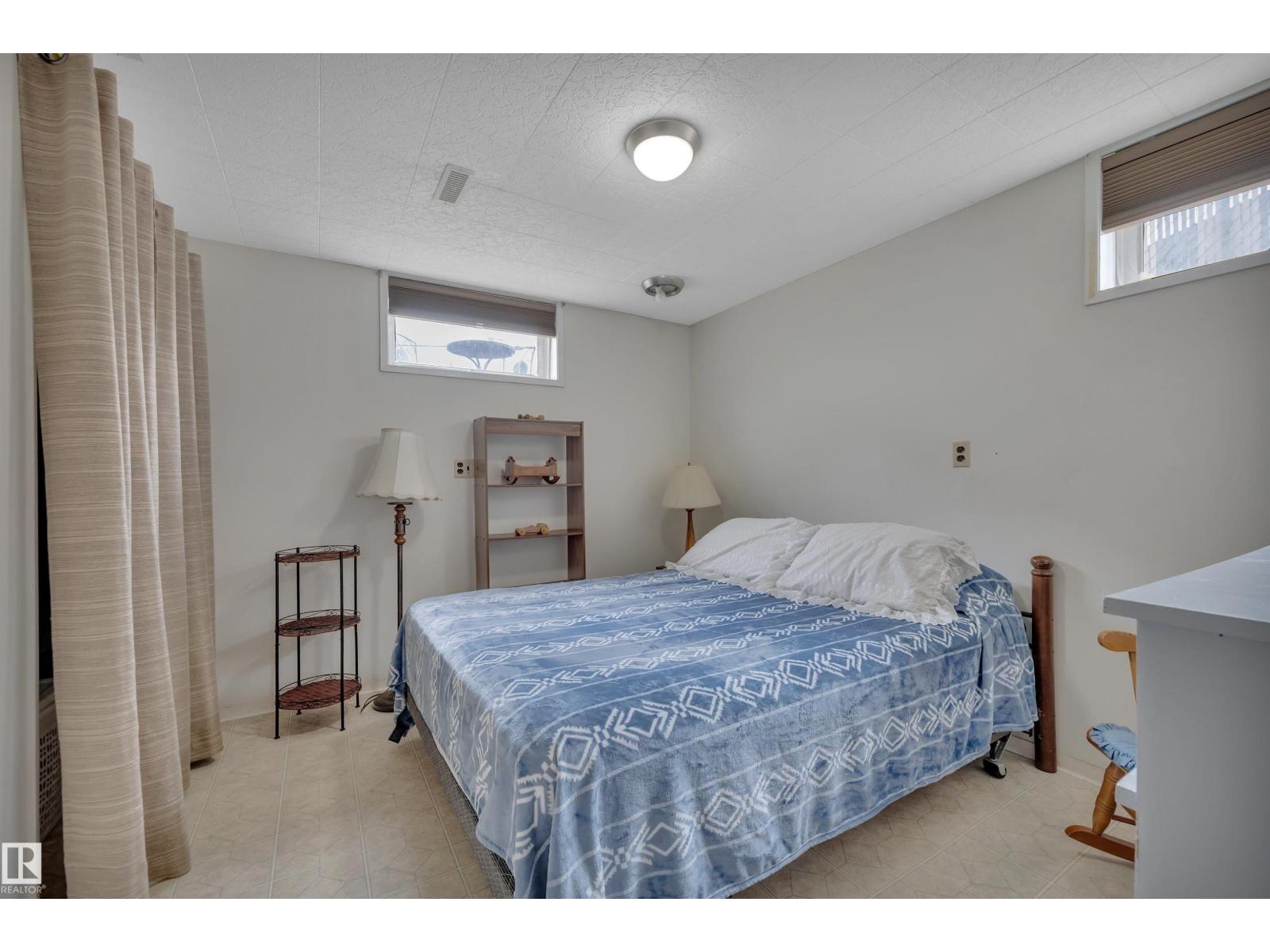 12717 91 ST NW - 32