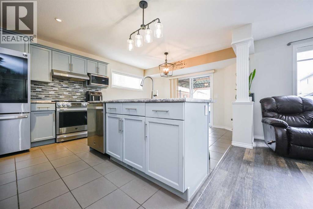 8714 88A Street - 11
