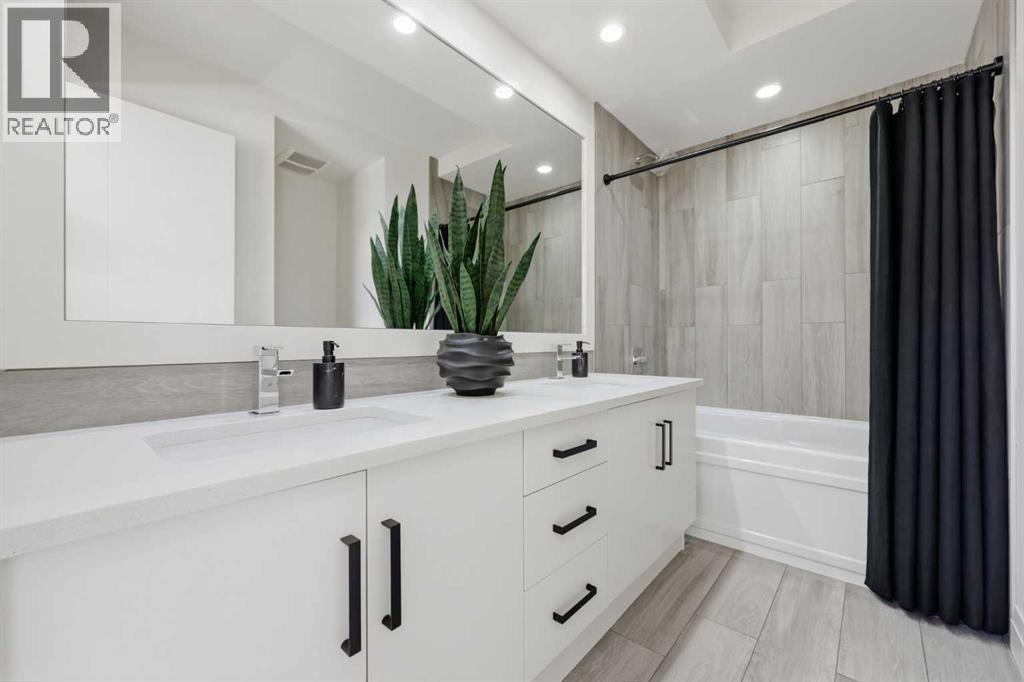 2227 47 Street NW - 32