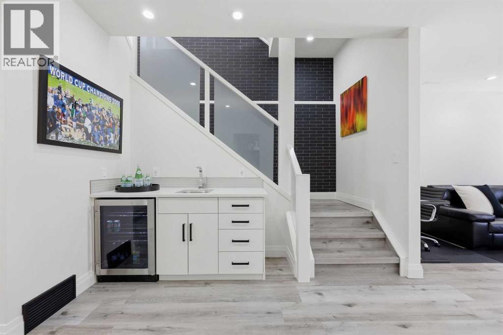 2227 47 Street NW - 33