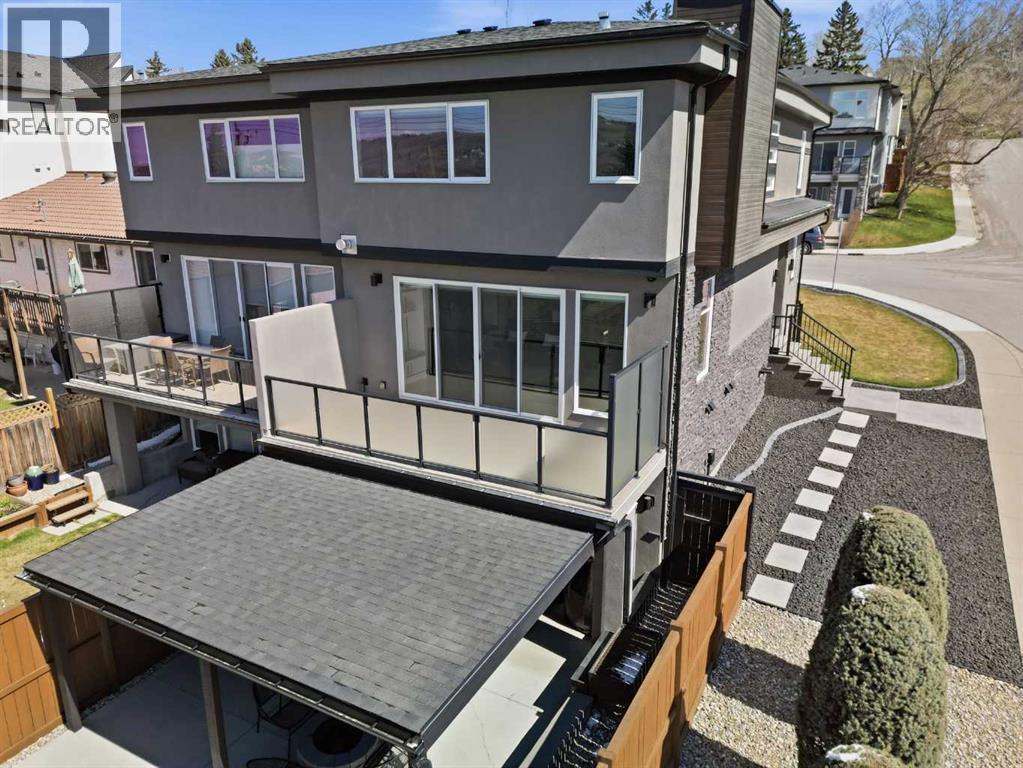 2227 47 Street NW - 44