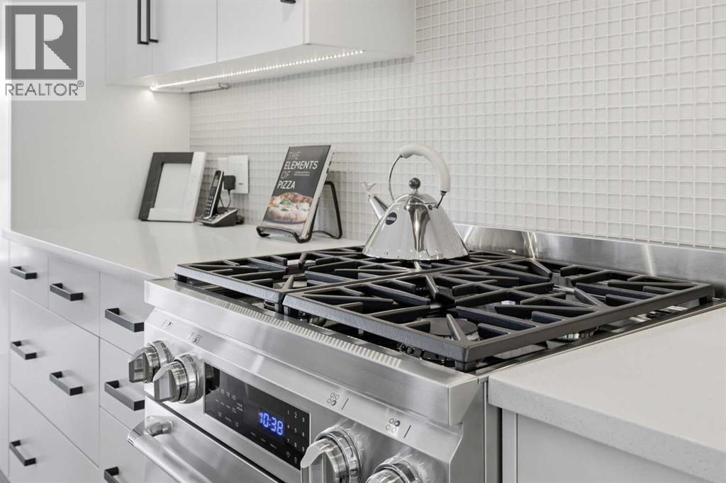 2227 47 Street NW - 14