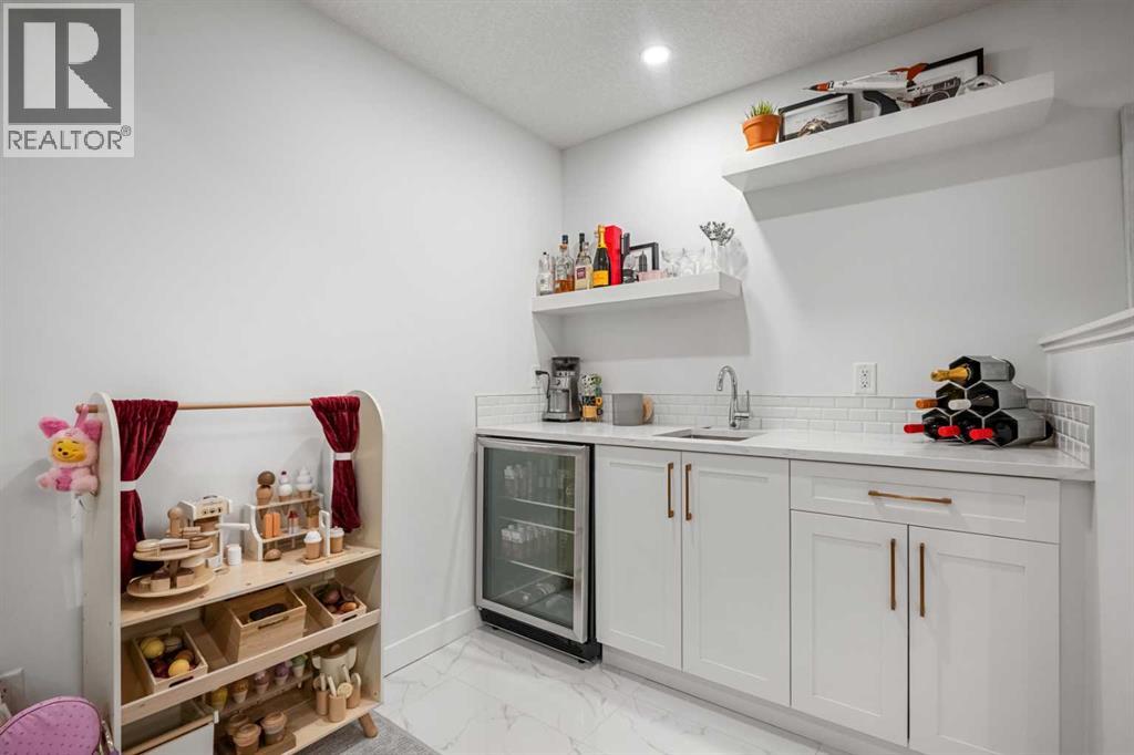 1303 18 Avenue NW - 35
