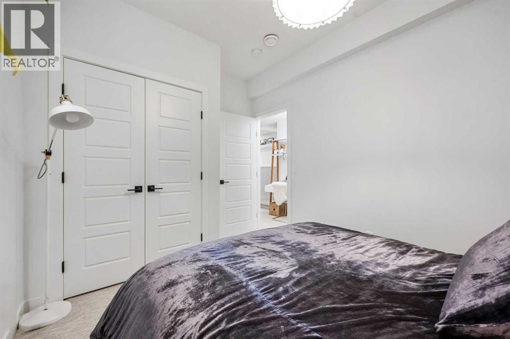 1303 18 Avenue NW - 38