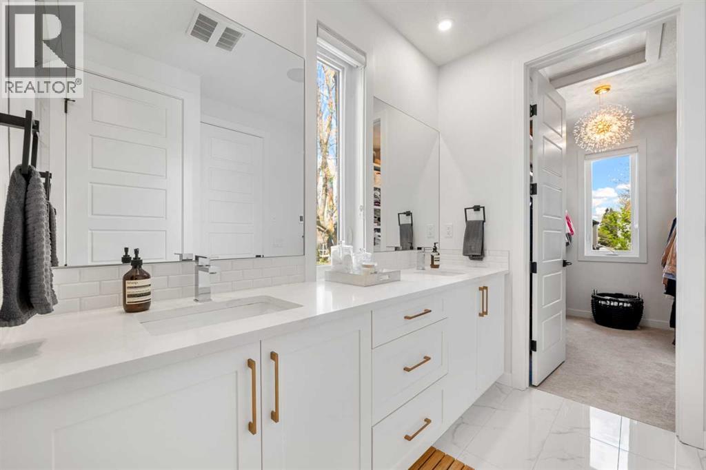 1303 18 Avenue NW - 23