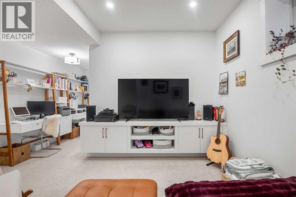 1303 18 Avenue NW - 34