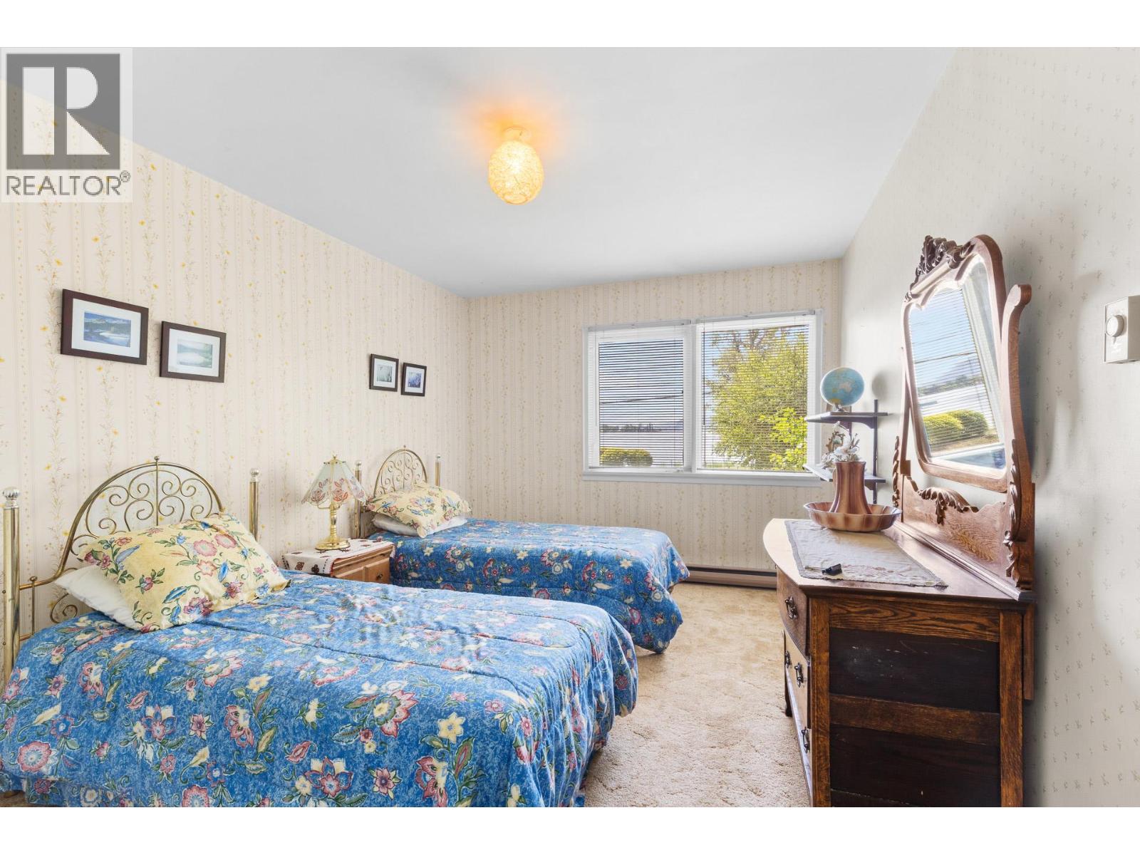 5231 Lakeshore Drive, Osoyoos