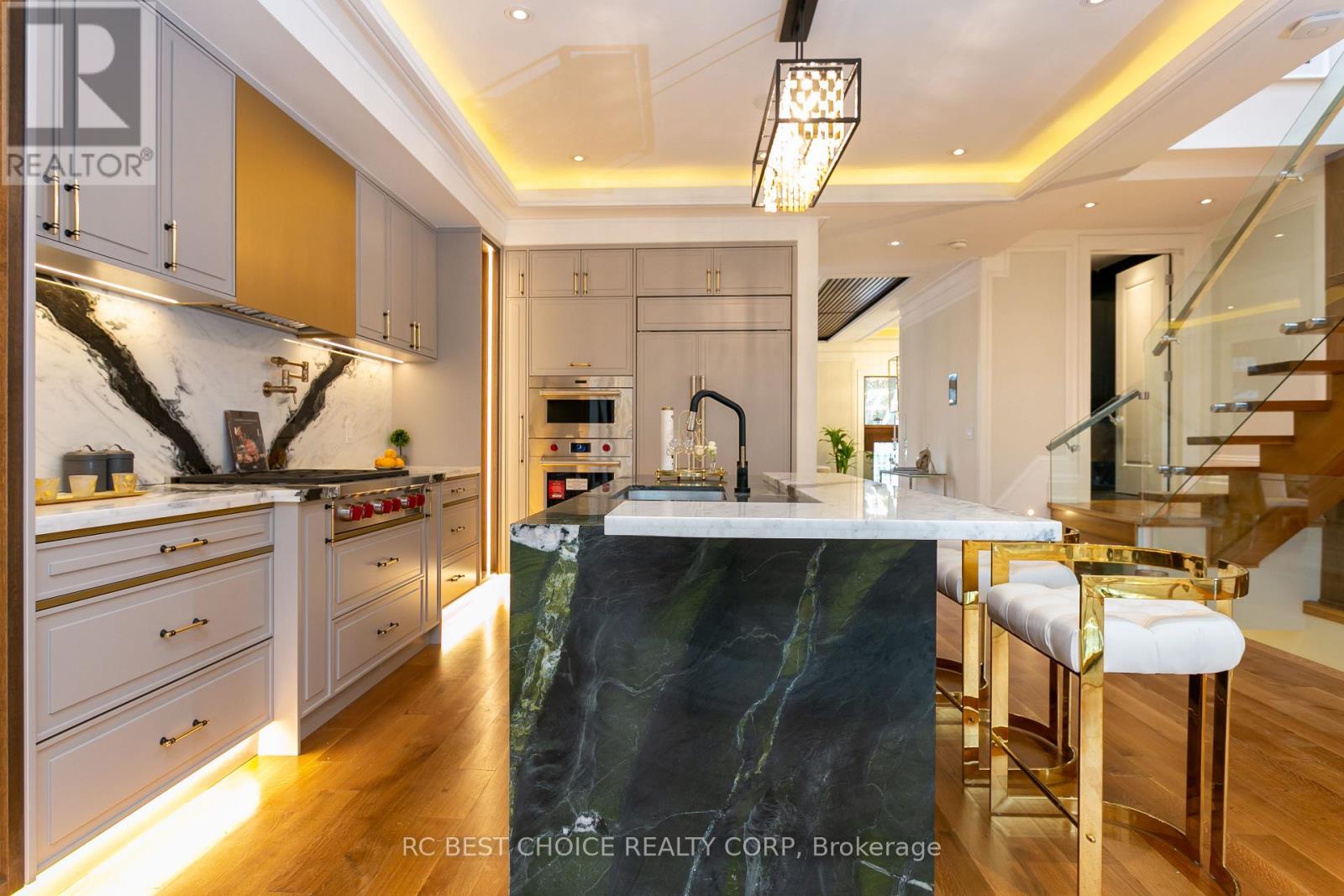 184 MCRAE DRIVE - 5