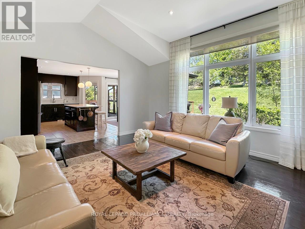 42 WINDWHISPER DRIVE - 10