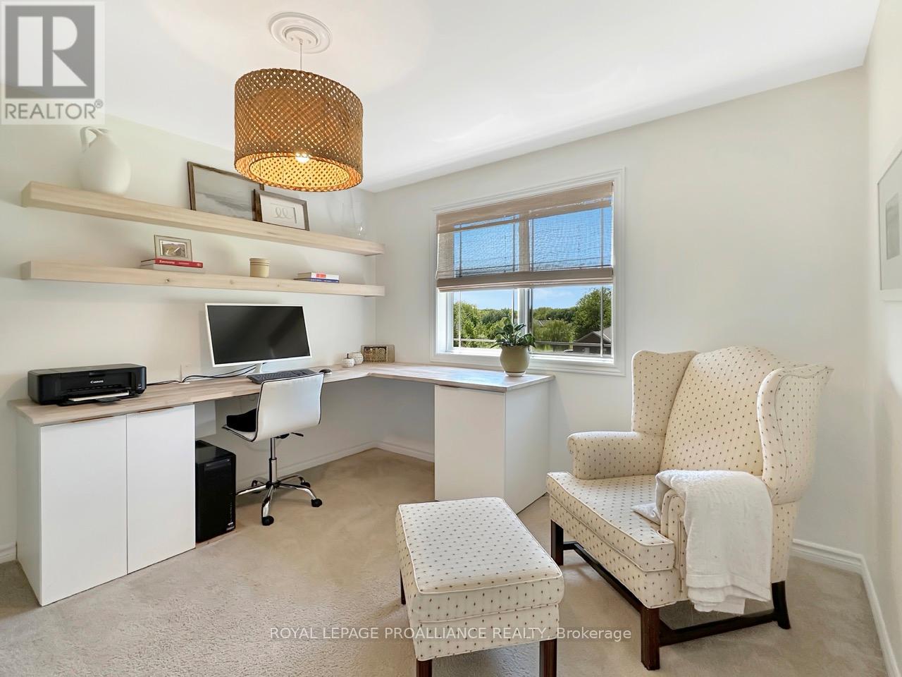 42 WINDWHISPER DRIVE - 28