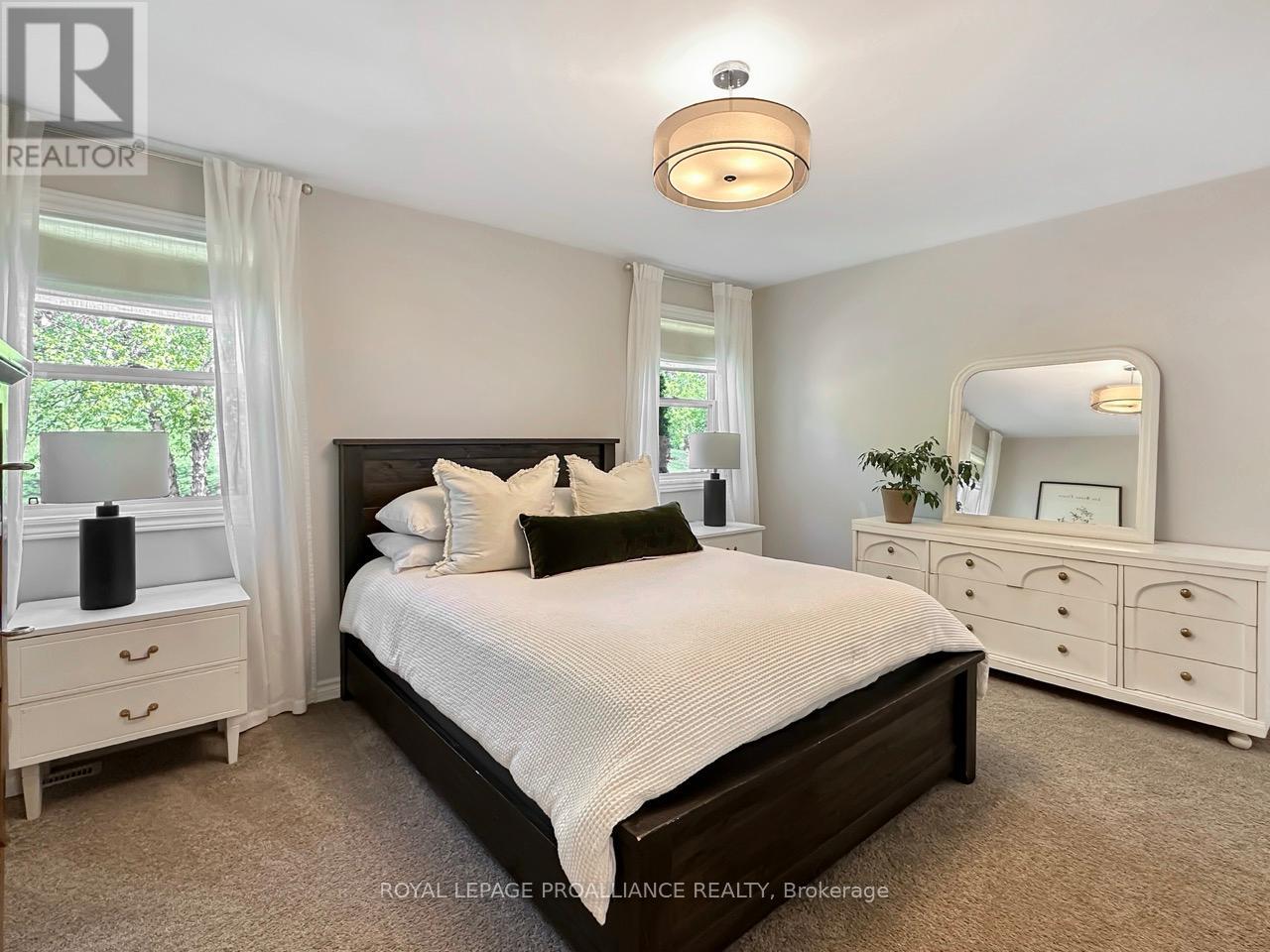 42 WINDWHISPER DRIVE - 21