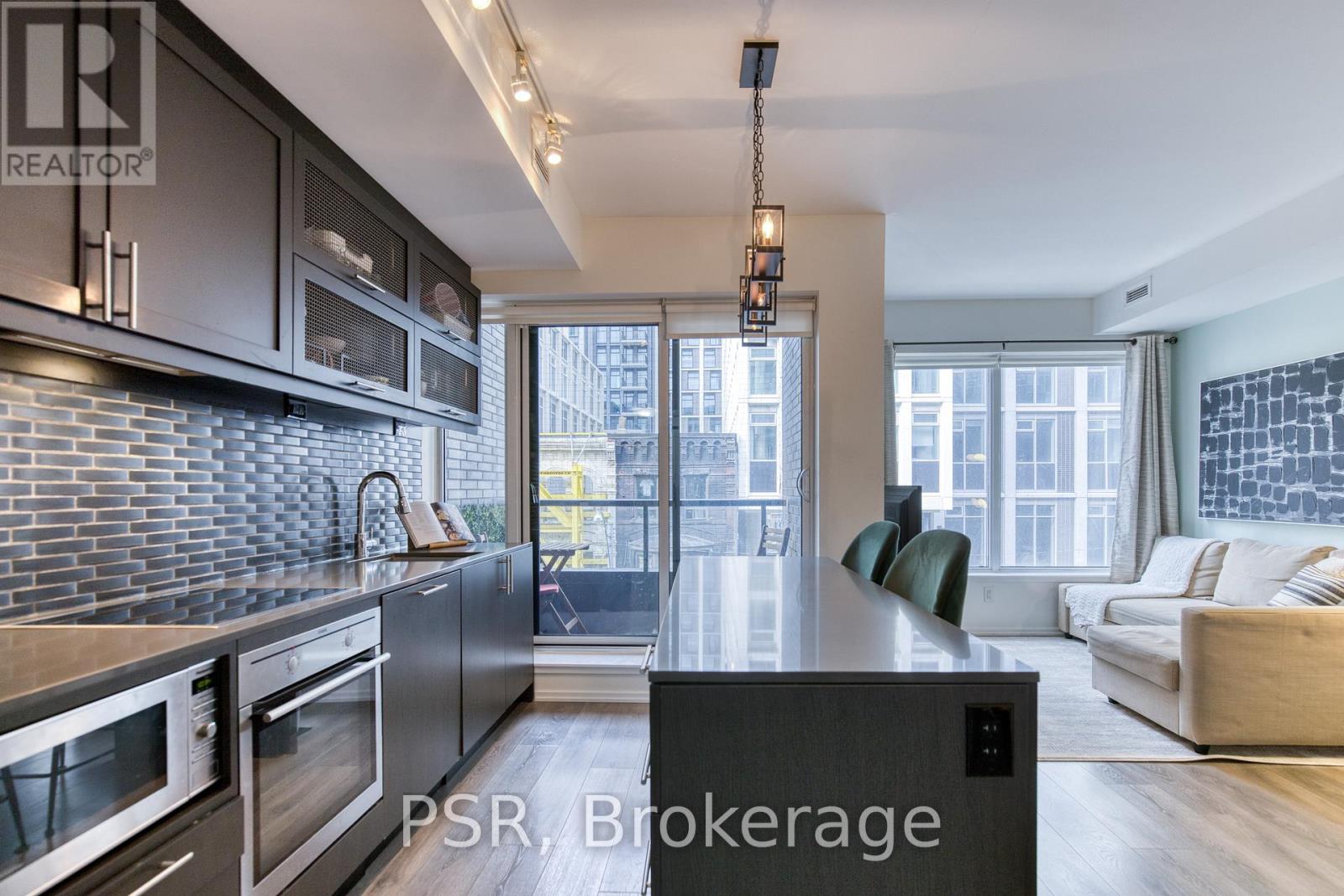 Listing photo of 321 - 783 BATHURST STREET