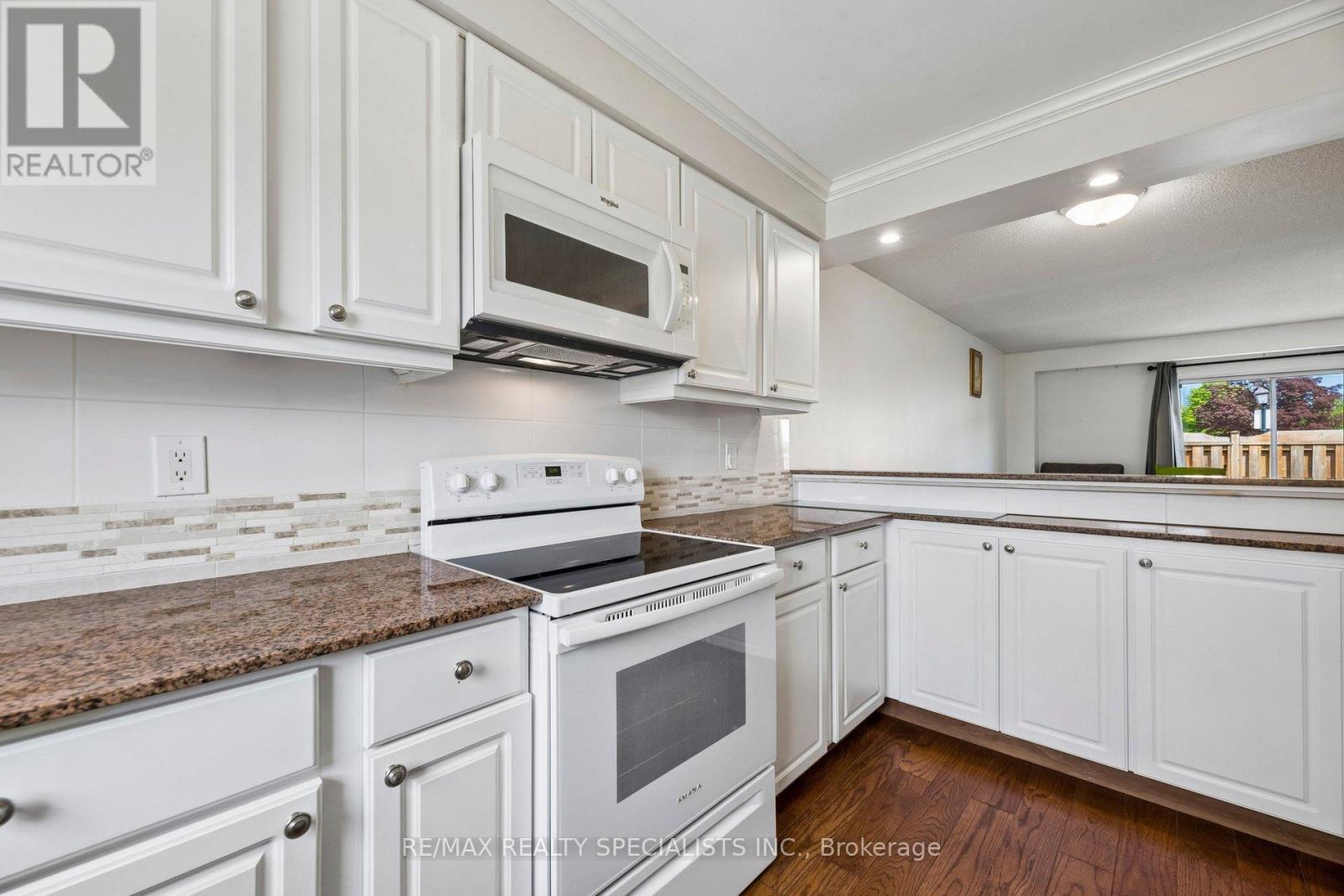 #72 580 EYER DRIVE - 10