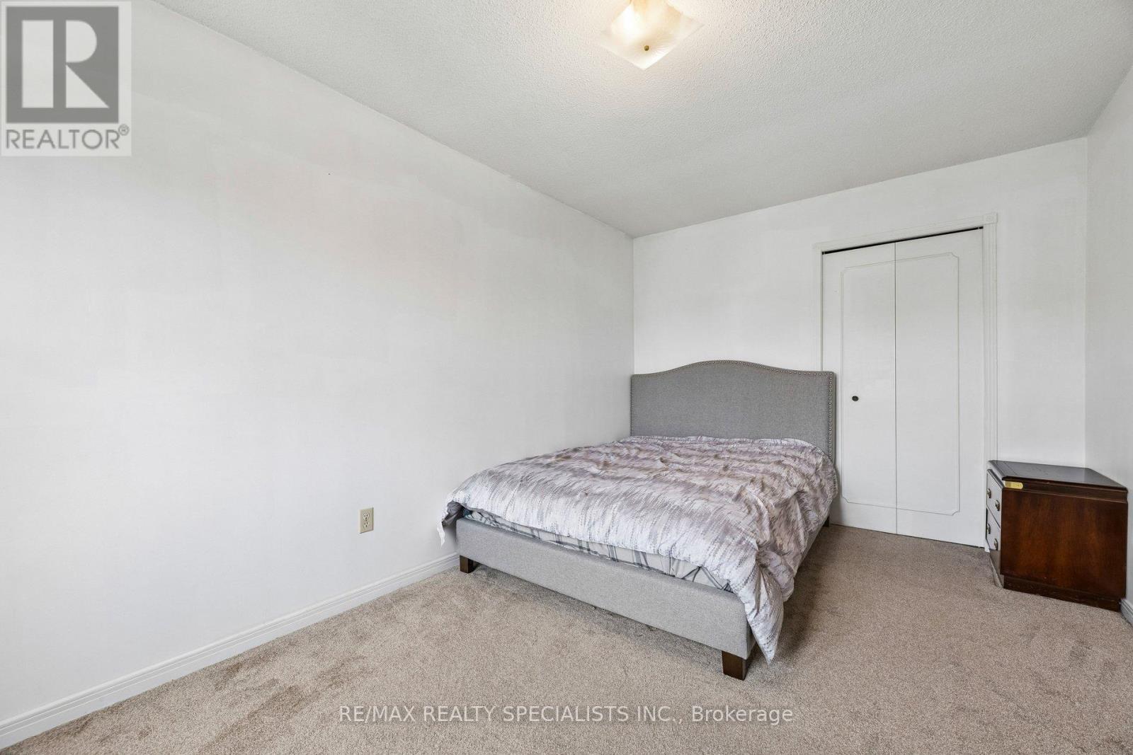 #72 580 EYER DRIVE - 17