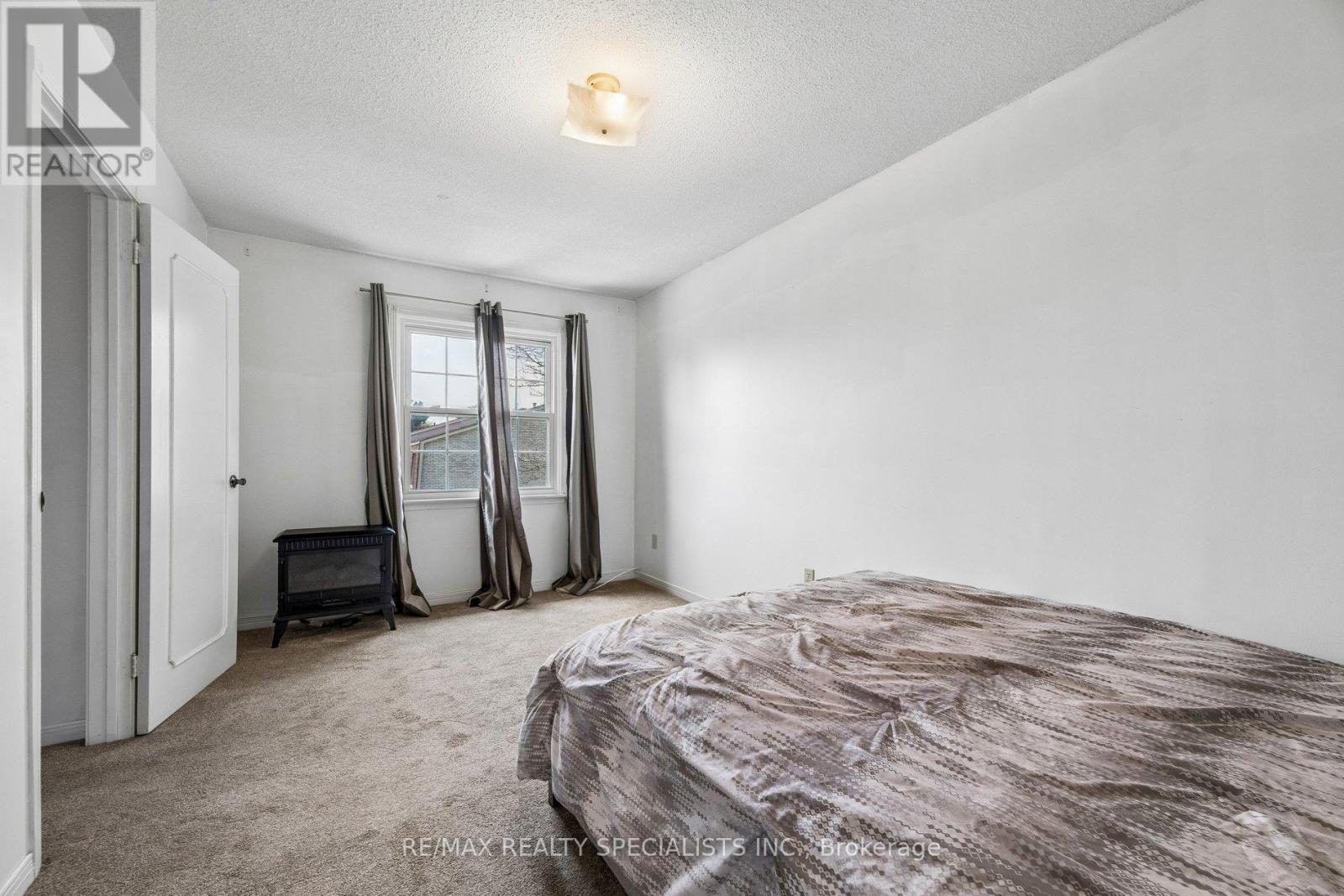 #72 580 EYER DRIVE - 19