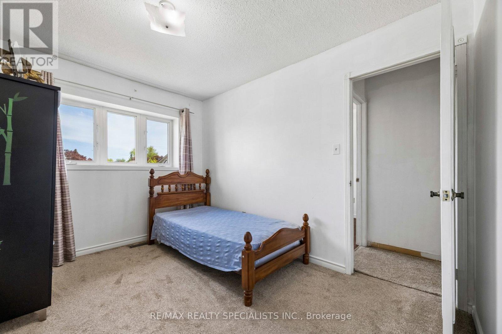 #72 580 EYER DRIVE - 22