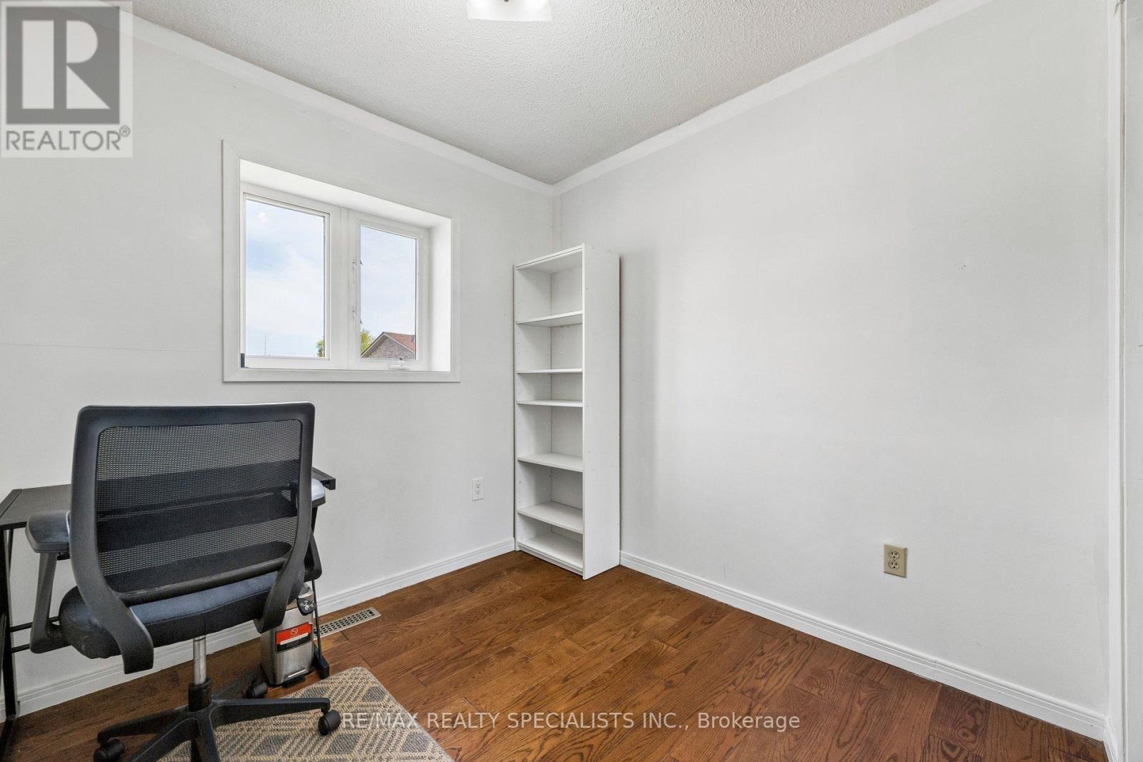 #72 580 EYER DRIVE - 23