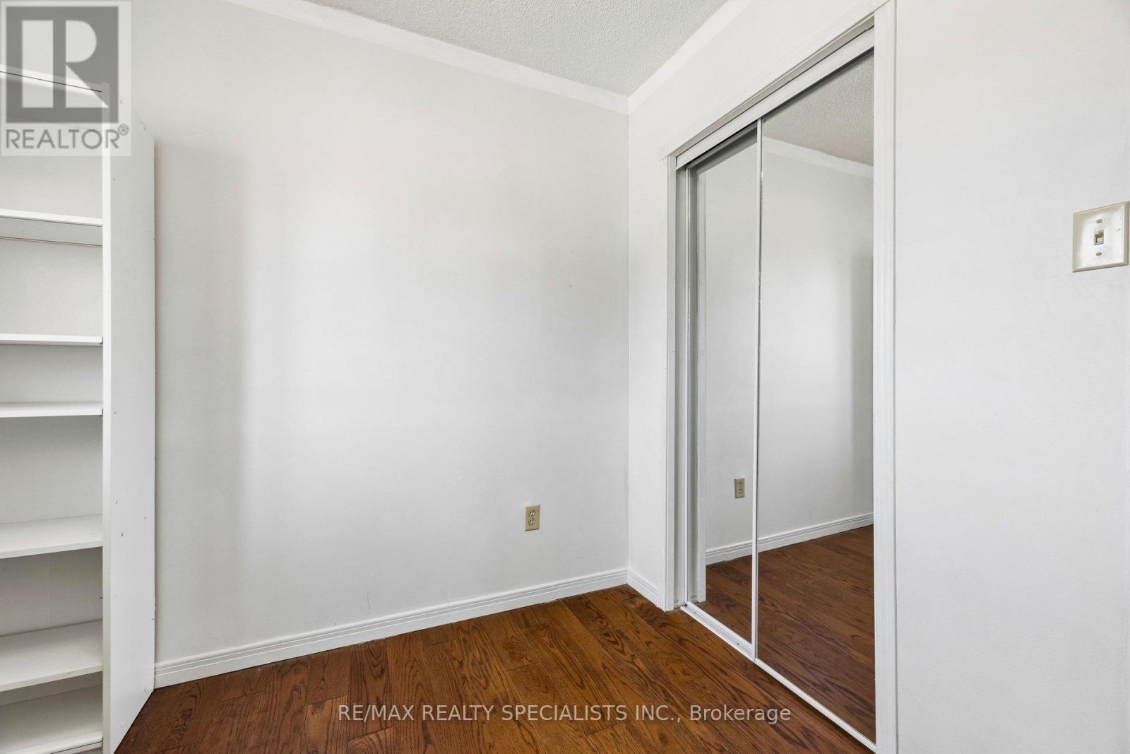 #72 580 EYER DRIVE - 25